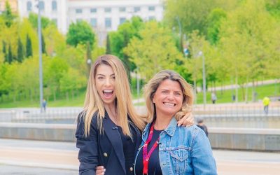«Lora Galeva, la reportera más dicharachera del mundo inmobiliario»